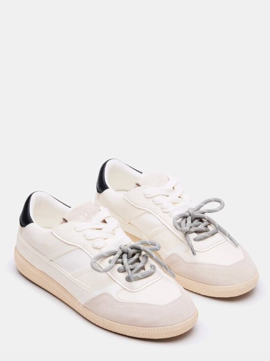 Steve Madden Shoes - Steve Madden Sporty White Classic White Size 9 NWT